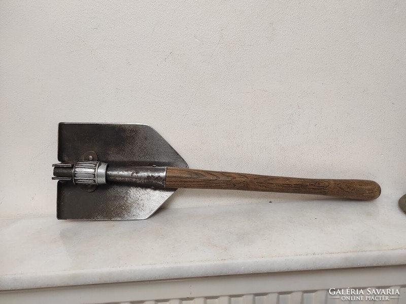 Antique military shovel with case folding equipment US military 868 5801
