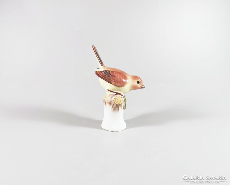 Herend, brown songbird on a tree branch, hand-painted porcelain 10 cm. Flawless! (B016)