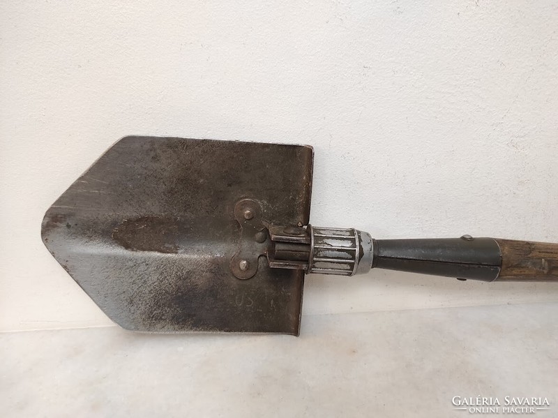 Antique military shovel with case folding equipment US military 868 5801