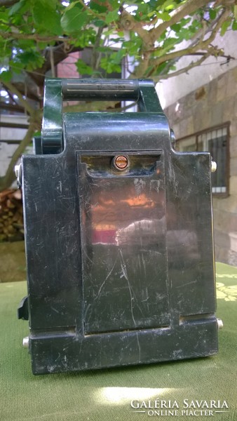 Retro roadstar portable bag radio