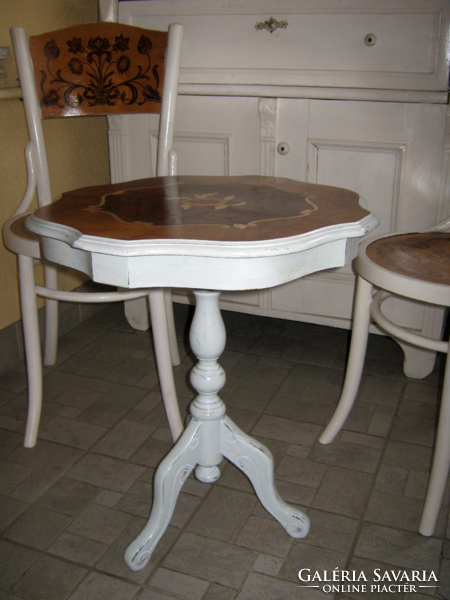Provence intarziás asztal