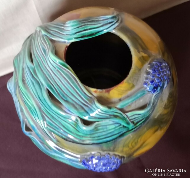 Dt/079 - papal kata ceramic - spherical vase