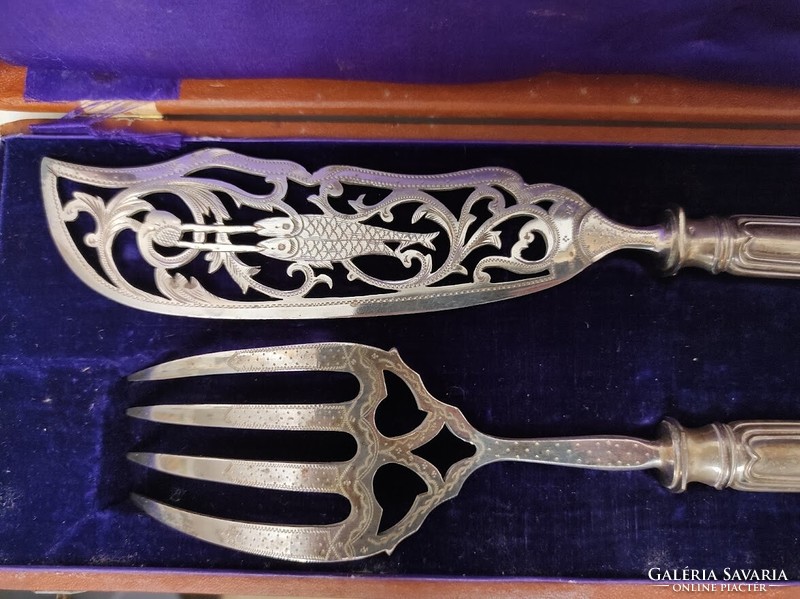 Antique fish knife fork cutlery fish set in original box 857 5799