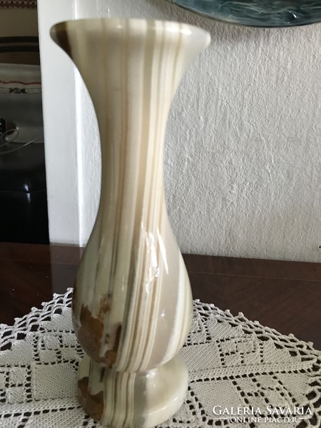 Onix váza kicsi kb 20 cm