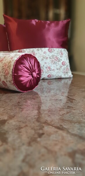 Decorative cushion roller cushion