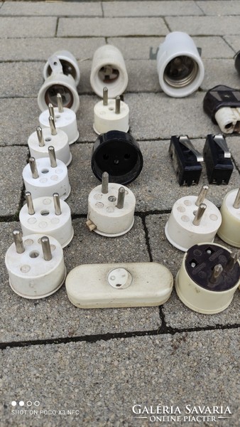 Special price! Lamp parts, sockets, porcelain, vinyl, plastic, many pieces in one
