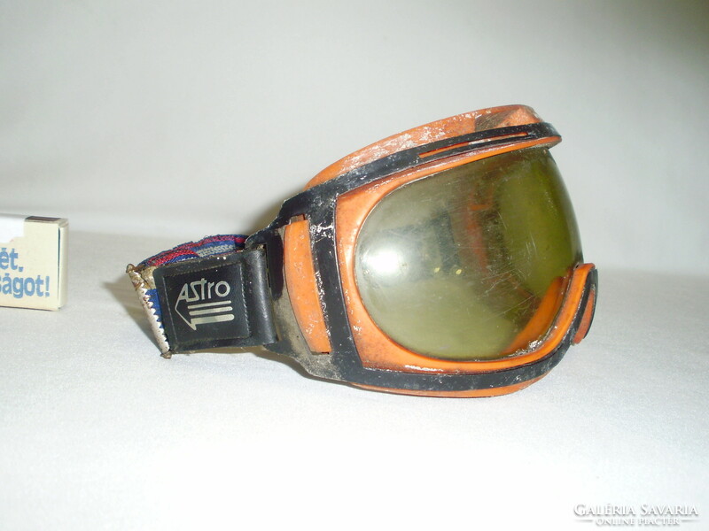 Retro ASTRO motoros szemüveg - nosztalgia darab
