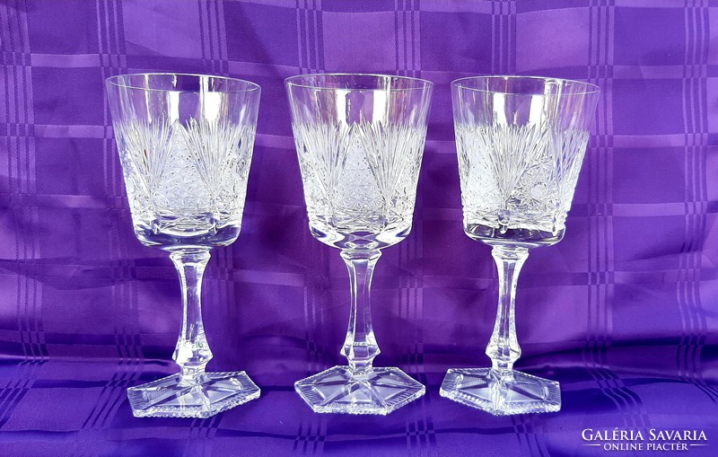 Wine crystal glasses