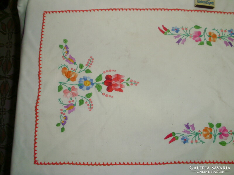 Kalocsai embroidered tablecloth, runner