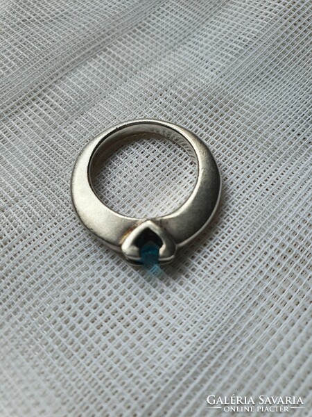 Special silver ring with blue zirconia
