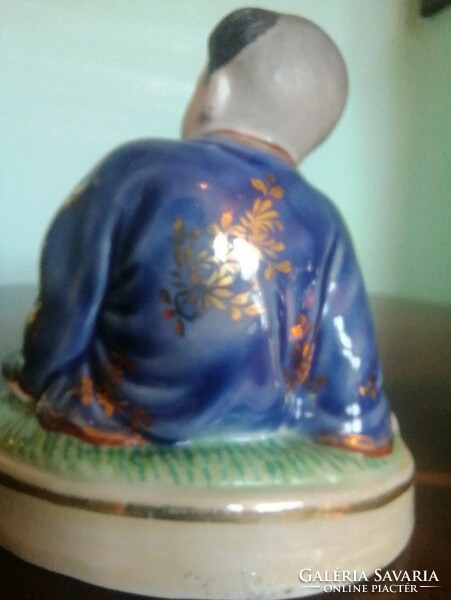 Kínai porcelánfigura