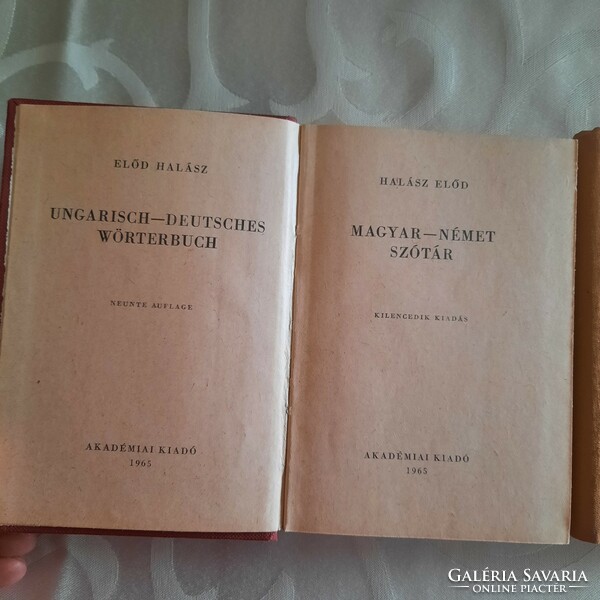 Halász Előd:  Magyar-német és Német-magyar szótár Akadémiai Kiadó Kisszótár sorozat 1965