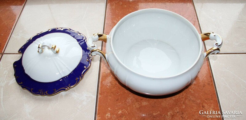 Bowl of Zsolnay pompadour soup