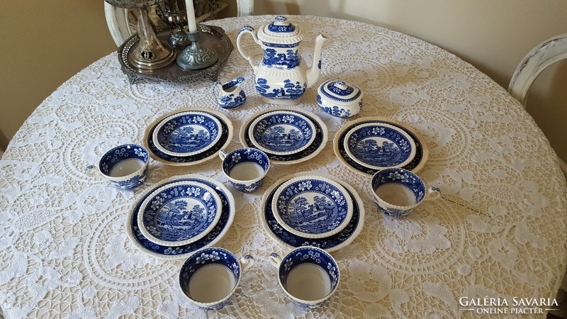 Beautiful copeland spode's tower tea and coffee set for 5 people