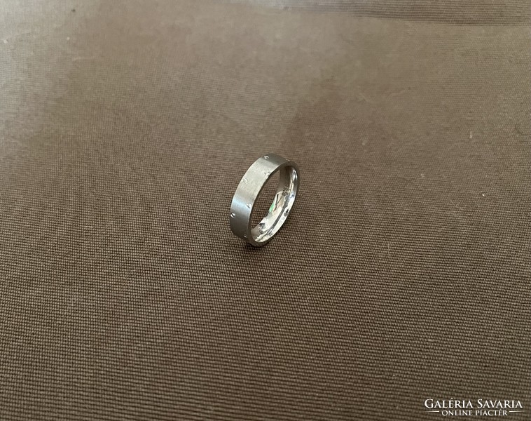 Ezüst karika gyűrű