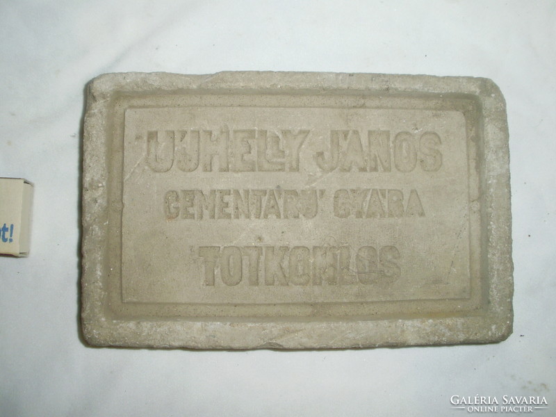 Régi pecsétes tégla öntő forma " Újhelly János cementárú gyára Tótkomlós " - Lac85 számára