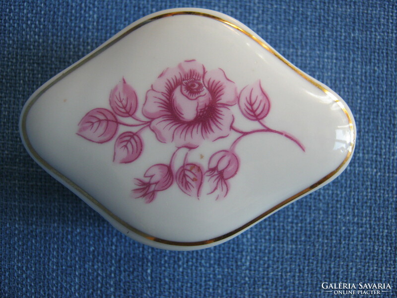 Raven house porcelain rose lid box jewelry holder