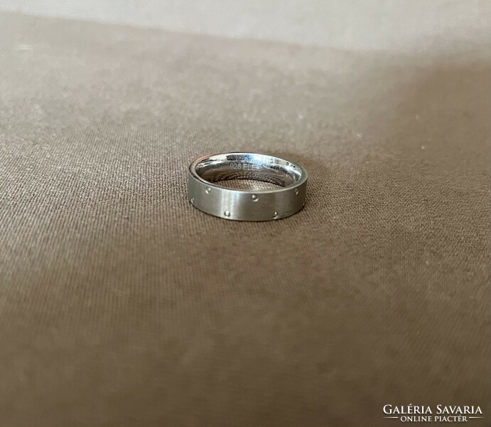 Ezüst karika gyűrű