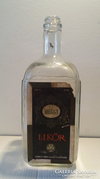 Old liqueur label 1964 bottle cherry liqueur Budapest spirit yeast and liqueur factory bottle
