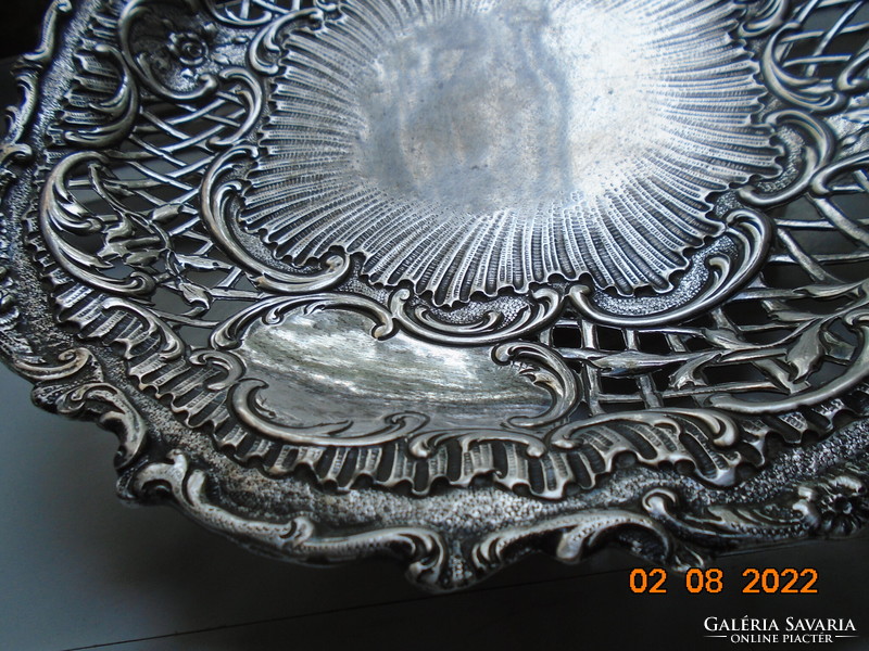 Antique 800 silver bowl with master mark, taunted and punched openwork grid and rose patterns