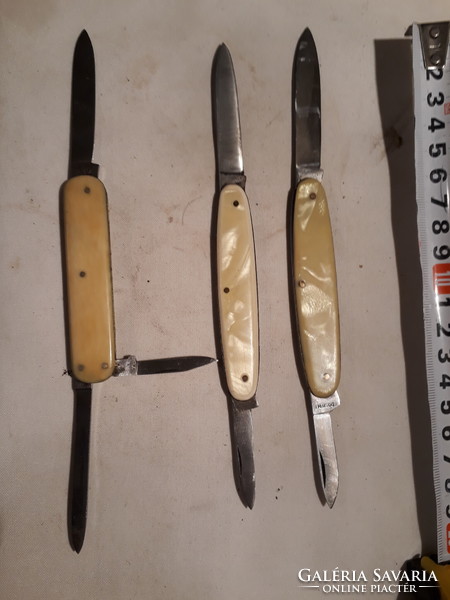 3 knives, pocket knife