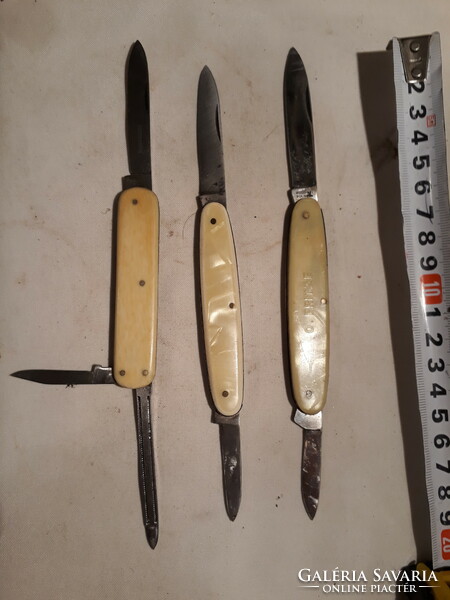 3 knives, pocket knife