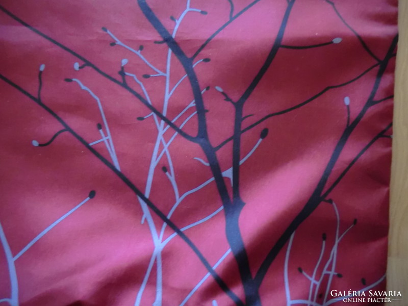 Burgundy silk pillowcase with wood pattern approx. 40X40 cm