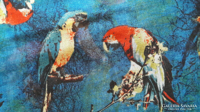Madaras, papagájos kendő (L2882)