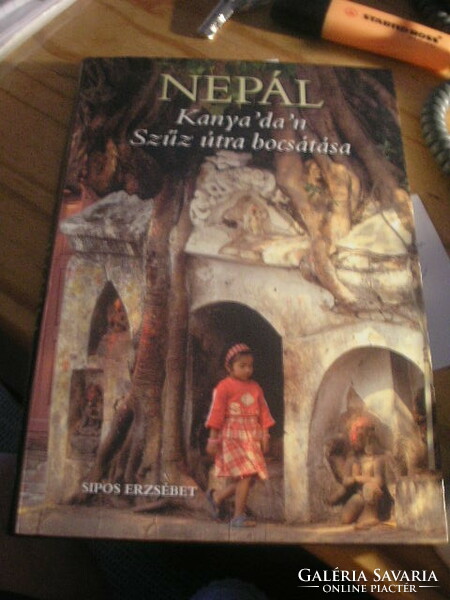 Nepál  vadonat új útikönyv  eladó 195 oldalas
