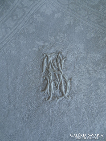 71 X 67 cm. 3 Pcs. Art Nouveau, silk damask monogrammed napkin, tablecloth.