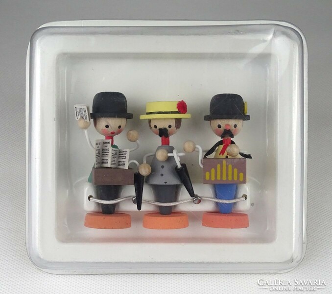 1J946 vero expert German display case figures 3 pieces in a box