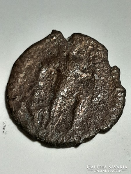 Roman bronze coin Siscia Valens, emperor of the Eastern Roman Empire, AD. 364-378 12.