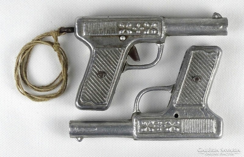 1J983 retro aluminum children's toy gun in a pair