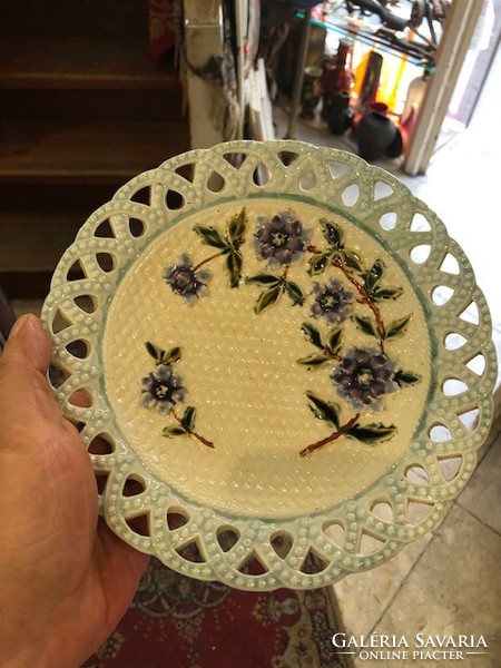 Porcelain dinner plate from the turn of the century, 16 cm in size.