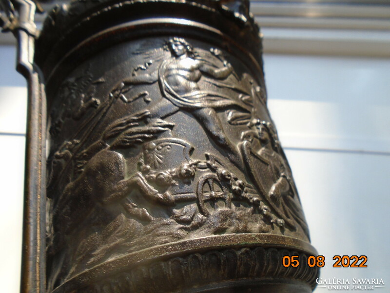 19. Sz wild&wessel grandiose Renaissance lamp with allegorical day-night frieze, figural panther, faun
