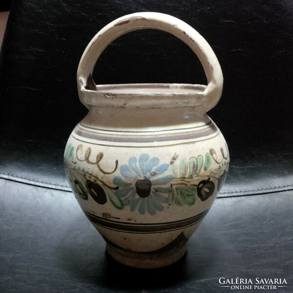 Ceramics, folk objects
