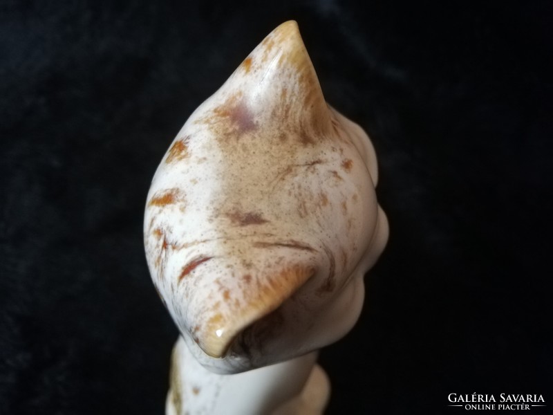 Honeycomb fosters pottery cica figura