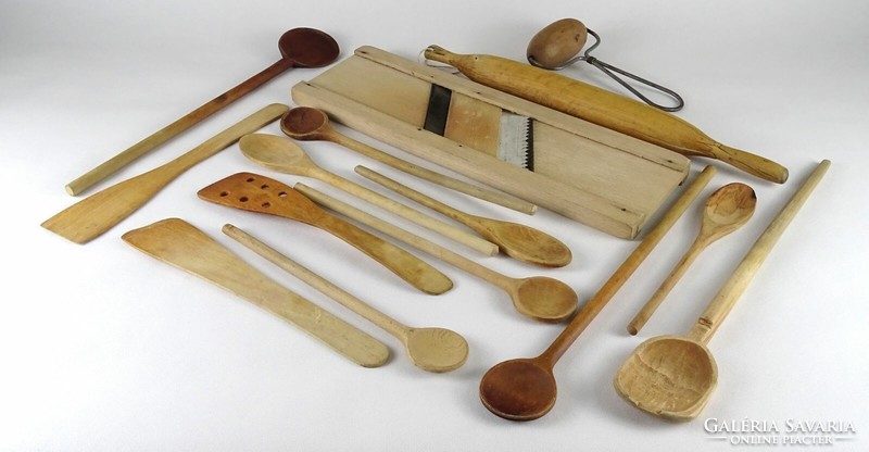 1J997 kitchen wooden tools 15 pieces