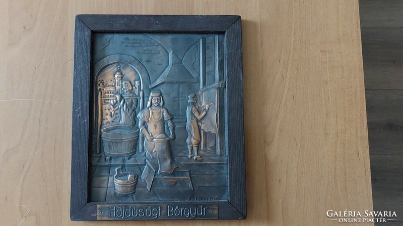 (K) Hajdúsági Bőrgyár réz/bronz falikép, relief 20x24 cm kerettel
