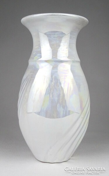 1J899 Mid century irizáló mázas csavart testű kerámia váza 18.5 cm