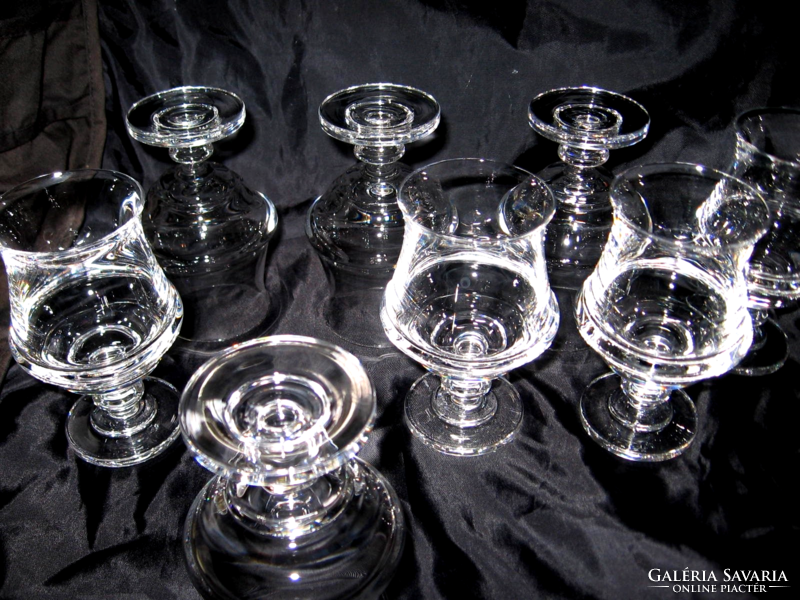 Set of 8 crystal stemmed glasses