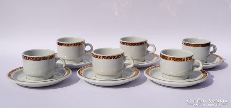 Ritka dekorral Alföldi porcelán 6 személyes mokkás kávés készlet és pálinkás készlet