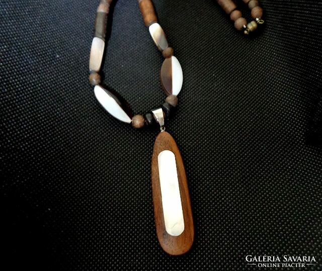 Wooden pearl necklace