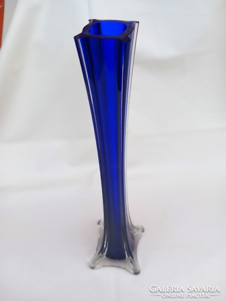 Kék szál váza fújt üveg
