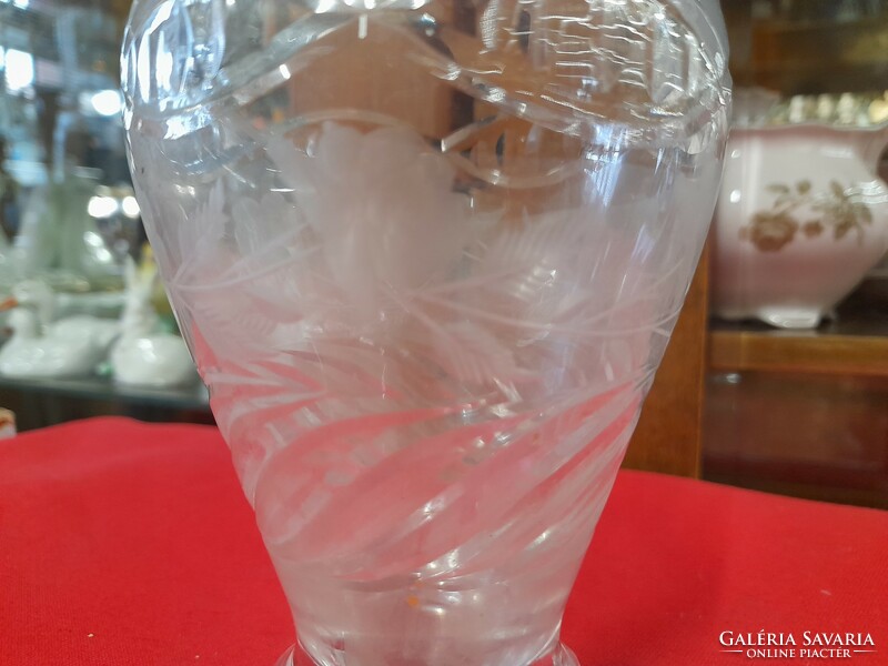 Antique Biedermeier cut glass vase with flower pattern. 16 Cm.