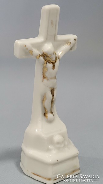Különleges antik, sorszámozott porcelán kereszt, korpusz