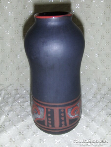 Industrial artist ceramic vase 16 cm high (1/d)