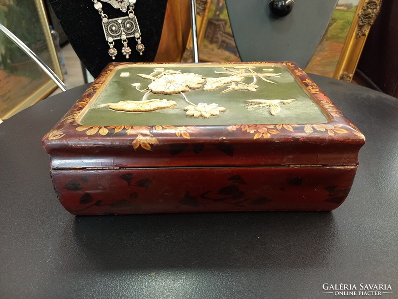 Antique Chinese jewelry box