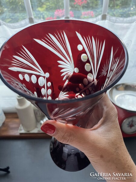 Beautiful ruby, burgundy cut crystal glass vase, 26 cm, flawless.