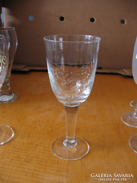 Repesztett üveg művészi talpas pohár, mécses tartó